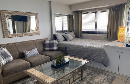 Myrtle Beach Apartment | Ocean View Studio Amazing Amenities in Surfside
