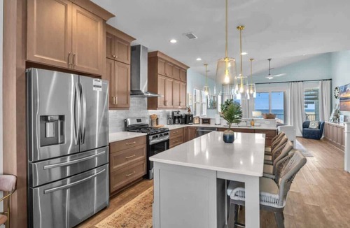 North Carolina Coast Villa | Ocean Views-Hot Tub-Pool-Elevator-EV Charger