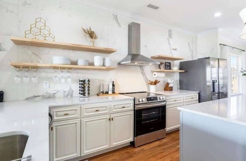 North Carolina Coast Villa | Ocean Views-Private Heated Pool & Hot Tub-3 Kings!