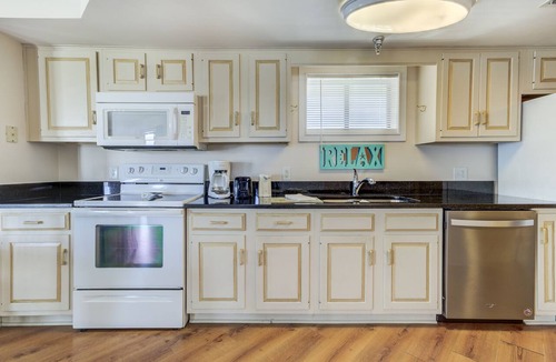 Wrightsville Beach Condo | Ocean Views, Balcony, Pool, STEPS to Beach, Restaurants, Shops
