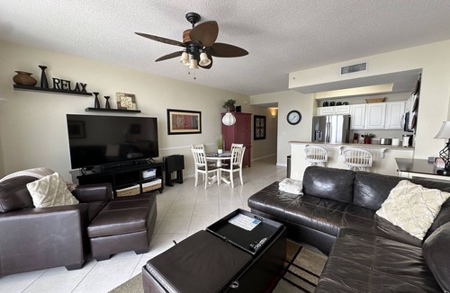 Navarre Beach Condo | Oceanfront Condo. Summerwind East Unit 402, Great Rates for August & September.