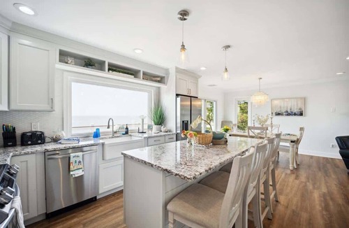 Morgan Point House | Oceanfront Couples Retreat - Pvt Beach + Firepit