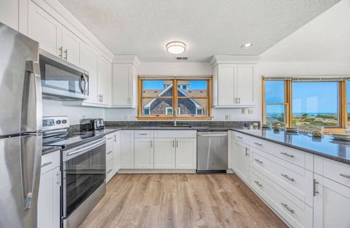 Salvo House | Oceanfront Dog Friendly Home with Private Pool, Hot Tub, Game Room, Basketball