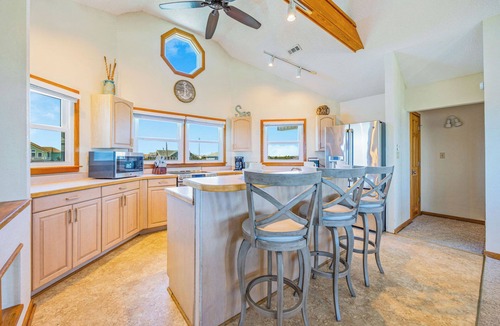 Waves House | Oceanfront Dog Friendly Home w/Saltwater Pool, Elevator, Hot Tub, Cmty Perks