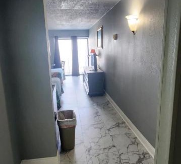 Myrtle Beach Apartment | Oceanfront Efficiency T808