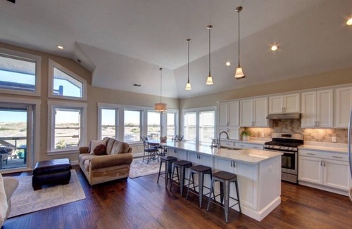 Farrow Shores House | OCEANFRONT Luxury Home - Brand NEW Heated POOL & HOT TUB!
