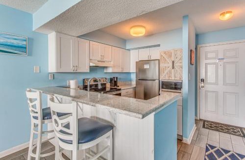 Myrtle Beach House | Oceanfront Myrtle Beach Condo with Resort Perks!