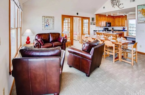 Salvo House | Oceanfront Pet-Friendly House with Private Pool in Salvo