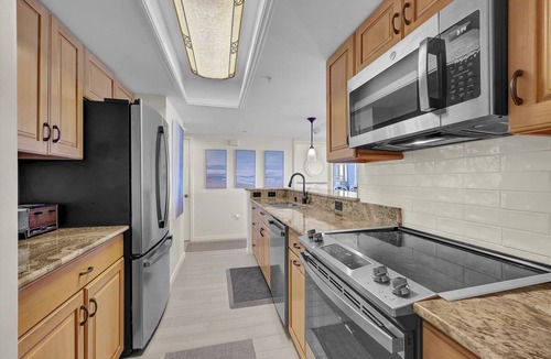 Shell Island Condo | Oceanfront 3BR Condo w Pool, Balcony Views & Direct Beach Access