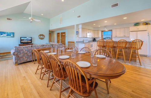 Farrow Shores House | Oceanside Dog Friendly Home w/Private Pool, Elevator, Hot Tub, Shuffleboard