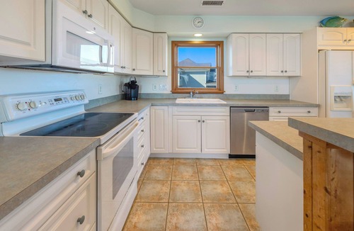 Farrow Shores House | Oceanside Dog Friendly Home w/Private Pool, Elevator, Hot Tub, Shuffleboard