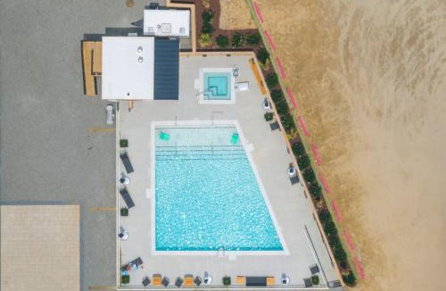 North Carolina Coast House | Oceanside Oasis Oceanfront with Pool and Elevator