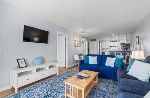 North Carolina Coast House | Oceanview Condo Pool Walk to CB Pier Villa