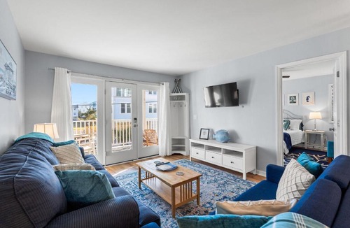 North Carolina Coast House | Oceanview Condo Pool Walk to CB Pier Villa