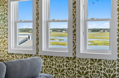 Oak Island House | Oceanview House LayLow Hot Tub, Arcade & Golf