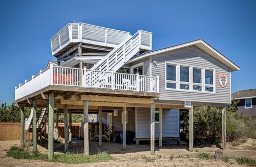 Sandbridge House | OceanView/pool/petsOK,beach100 ft,/upper deck, 5Bed2.5BA