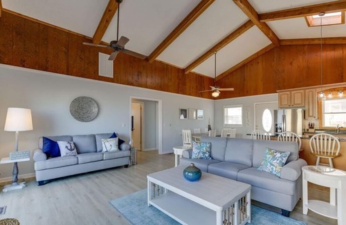 South Nags Head House | OCS4 Semi-Ocean-Front Home with Gorgeous Views