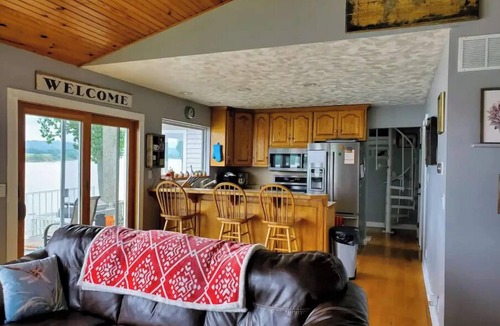 Magnet House | Ohio River Retreat - Relax Riverside With Us