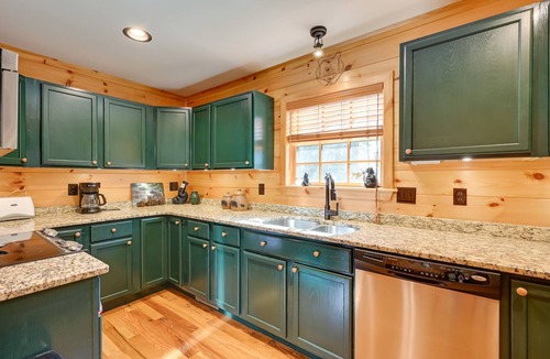 Ennice Cabin | On-Site Waterfall! Cabin Near Blue Ridge Pkwy
