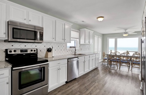 Kure Beach House | On The Dunes - 6 bedroom oceanfront house in Kure Beach