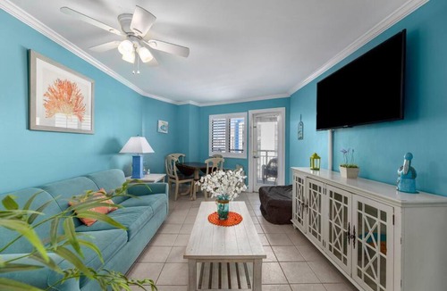 Myrtle Beach House | One Bedroom Condo Beautiful Ocean Views 9th Floor