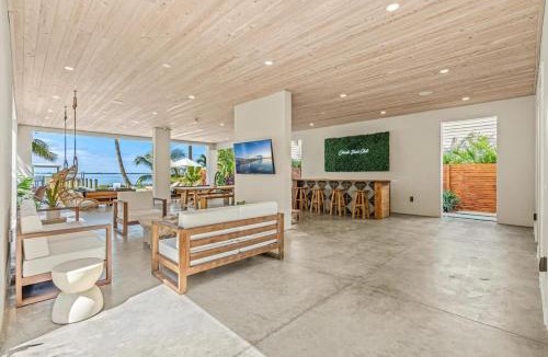 Orlando Beach House | One Palm