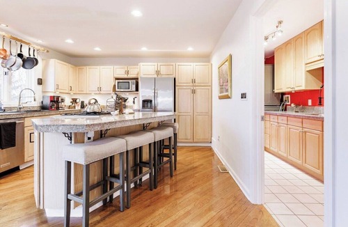 Westside House | Open layout with views, jacuzzi tub