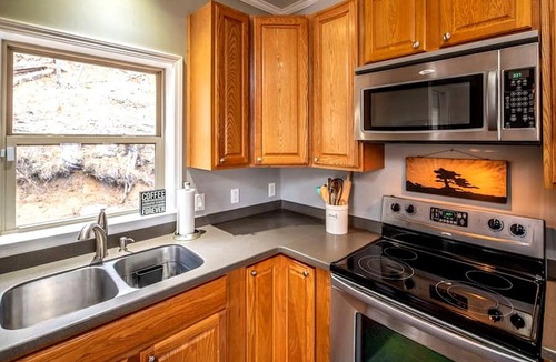 Beech Mountain Cabin | Open Living, Fall Views, Hot Tub, Near Ski Slopes