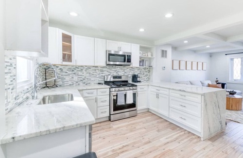 Anacostia House | Orange Door Abode - Modern Design