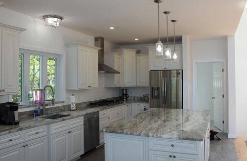 The Bays House | OSSIPEE LAKEFRONT-BROAD BAY! Taking Fall and Winter Reservations!