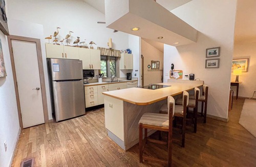 Southern Shores House | Otter Banks - 3 BR Ranch-style Home w/Entry Ramp and Dogs Allowed
