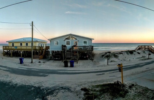 Surf City House | Our Happy Place, As Good As Beach Front, Dog Friendly