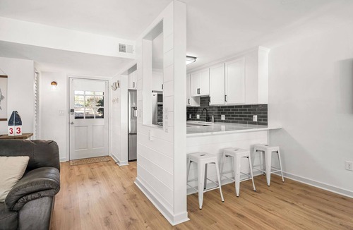 Anderson Condo | “Our Happy Place” on Lake Hartwell: Ready for you to relax and unwind!