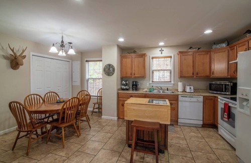 Jackson County House | Our Pinnacle - Private Home Nestled in the heart of the Smokies - With a hot tub!