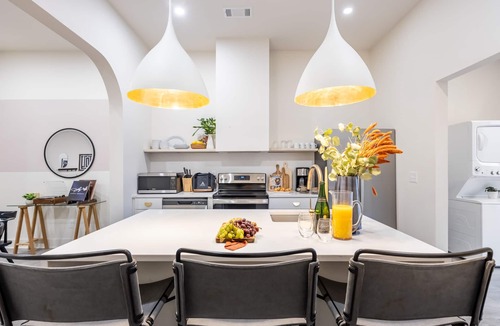 Five Points House | Outrider 116 by AvantStay | 10-15 Minutes to Broadway