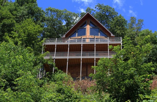 Boone Cabin | Owl's View - Log Home w/Theater Room, PoolTable, WiFi,