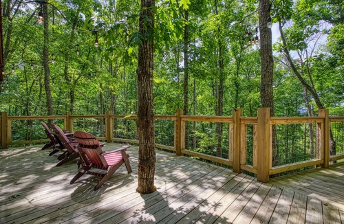 Smoky Mountains Cabin | Owls Nest, Hot Tub, WIFI, Featured on Barnwood Builders, Free Attraction Tickets