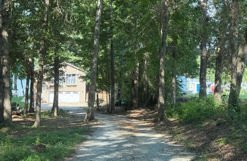 Lyman House | Paddle Cove – Lakefront Retreat with Private Dock, Sleeps 12