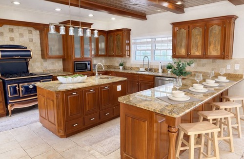 Altamont House | Panoramic Views at Paul’s Point