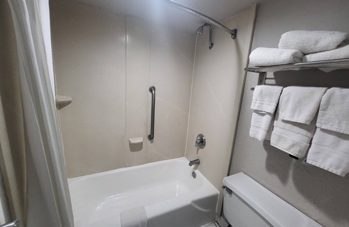 Gadsden Hotel | Park Inn by Radisson, Attalla-Gadsden