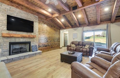 Carlisle House | Patio & Views: Country Getaway in Bluegrass Region