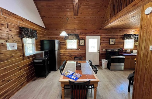 Eckerty Cabin | Patoka Lake Deluxe with Hot Tub Cabin #20 at Patoka 4 Seasons Resort