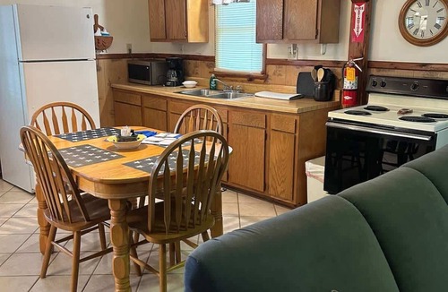 Eckerty Cabin | Patoka Lake Deluxe with Jacuzzi #8 at Patoka 4 Seasons Resort