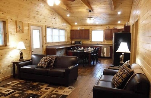 Eckerty Cabin | Patoka Lake Solarium Deluxe #19 at Patoka 4 Seasons Resort