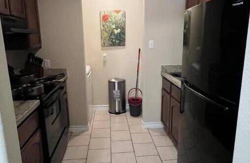 Eastern Division Apartment | Patsy's Get Away