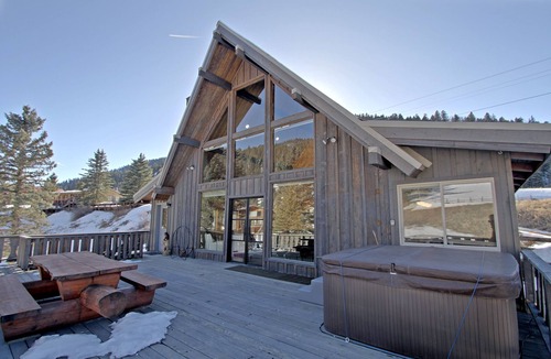 Taos Ski Valley Cabin | "Peace Like a River" mountain cabin on river - Red River, NM. Hot tub optional.