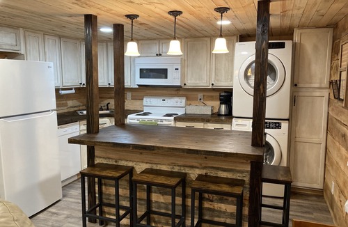 Duff Cabin | Peaceful cabin in the center of riding country!