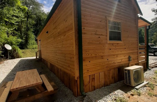Duff Cabin | Peaceful cabin in the center of riding country!