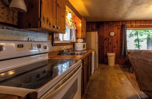 Benton Cabin | Peaceful Cabin on Kentucky Lake