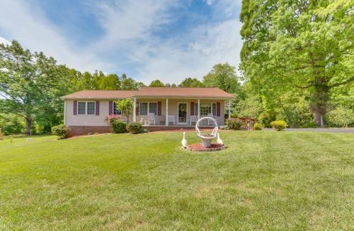 Chatham House | Peaceful Chatham Home w/Grill & Deck
